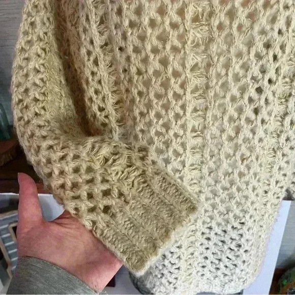 Ces Femme Sweater Cream And Gold Open Weave Knit Women’s Size M Holiday Cozy - Picture 5 of 9